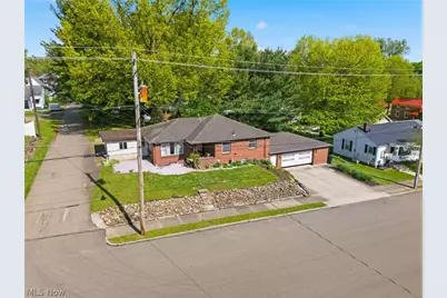 330 Tuscarawas Street NE, Navarre, OH 44662 - Photo 7