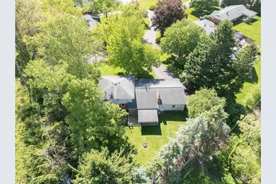 4029 Bel Air Avenue NW, Canton, OH 44718 - Photo 3