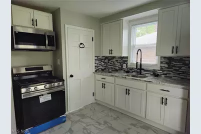 4624 Derbyshire Drive, North Randall, OH 44128 - Photo 3