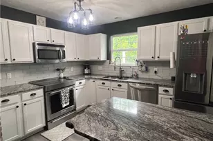 10523 Herrington Drive, Aurora, OH 44202 - Photo 11