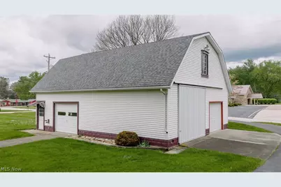 8010 Elson Street SE, Waynesburg, OH 44688 - Photo 11