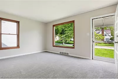 4538 Telhurst Road, South Euclid, OH 44121 - Photo 3