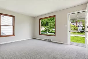 4538 Telhurst Rd, South Euclid, OH 44121 - Photo 3