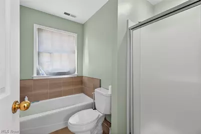 22325 Fairmount Boulevard, Huber Heights, OH 44118 - Photo 27