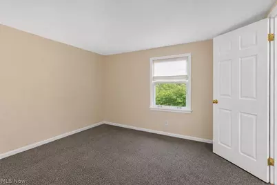 22325 Fairmount Boulevard, Huber Heights, OH 44118 - Photo 25