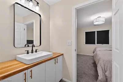 22325 Fairmount Boulevard, Huber Heights, OH 44118 - Photo 23
