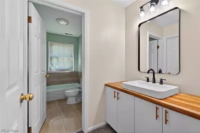 22325 Fairmount Boulevard, Huber Heights, OH 44118 - Photo 23