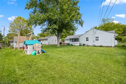 310 N Woodhill Drive, Amherst, OH 44001 - Photo 41