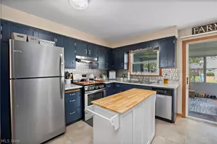 310 N Woodhill Dr, Amherst, OH 44001 - Photo 17