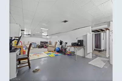 310 N Woodhill Drive, Amherst, OH 44001 - Photo 37