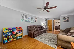 310 N Woodhill Dr, Amherst, OH 44001 - Photo 5