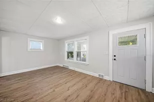 1524 E 221st St, Euclid, OH 44117 - Photo 5