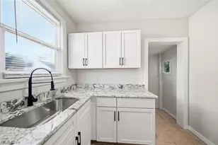 1524 E 221st St, Euclid, OH 44117 - Photo 11