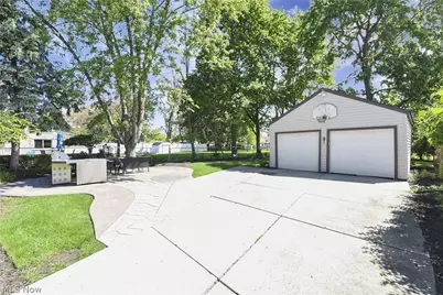 6483 Fernhurst Avenue, Parma Heights, OH 44130 - Photo 5