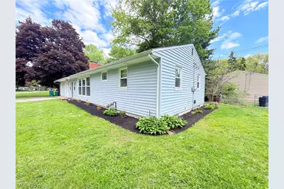 8803 Spring Valley Drive, Mentor, OH 44060 - Photo 5