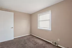 14404 Tokay Ave, Maple Heights, OH 44137 - Photo 19