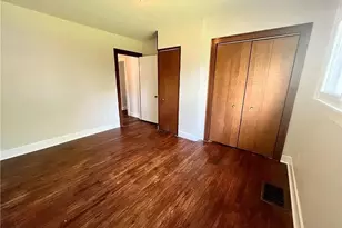 9725 Parkview Ave, Garfield Heights, OH 44125 - Photo 5