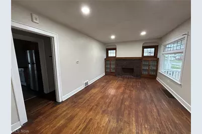 9725 Parkview Avenue, Garfield Heights, OH 44125 - Photo 3