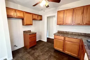 9725 Parkview Ave, Garfield Heights, OH 44125 - Photo 9