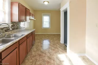 761 E Crosier Street, Akron, OH 44306 - Photo 11
