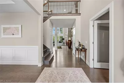 24210 Deptford Drive, Beachwood, OH 44122 - Photo 3