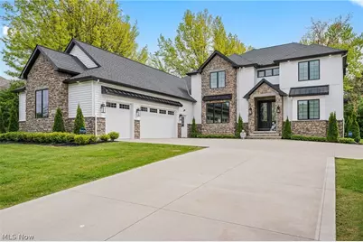24210 Deptford Drive, Beachwood, OH 44122 - Photo 1