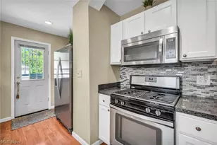16005 Throckley Ave, Loveland, OH 44128 - Photo 9