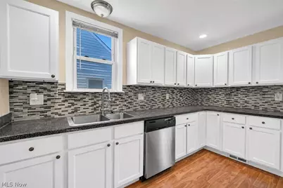 16005 Throckley Avenue, Loveland, OH 44128 - Photo 5