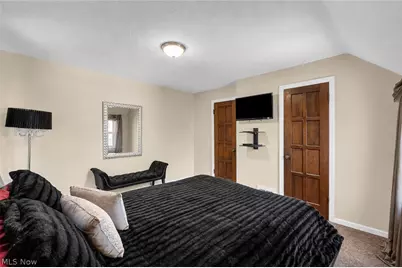 16005 Throckley Avenue, Loveland, OH 44128 - Photo 25