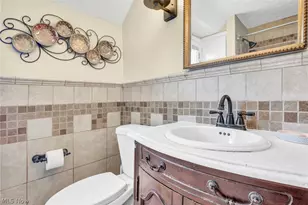 16005 Throckley Ave, Loveland, OH 44128 - Photo 11