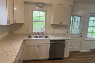 2100 Glenridge Rd, Euclid, OH 44117 - Photo 7