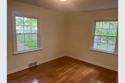 2100 Glenridge Road, Euclid, OH 44117 - Photo 9