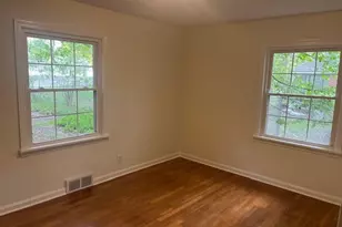 2100 Glenridge Rd, Euclid, OH 44117 - Photo 9