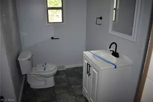 246 E 7th St, Salem, OH 44460 - Photo 7