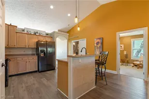 4732 Helmsworth Dr NE, Canton, OH 44714 - Photo 7