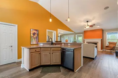 4732 Helmsworth Drive NE, Canton, OH 44714 - Photo 9