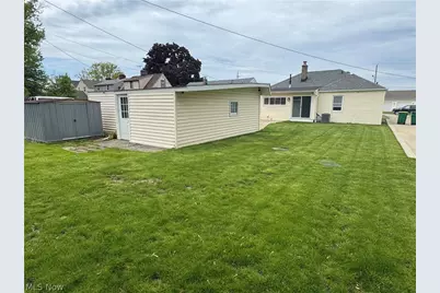29516 Cresthaven Drive, Willowick, OH 44095 - Photo 7