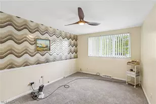 5420 Bluebell Dr, Lyndhurst, OH 44124 - Photo 23