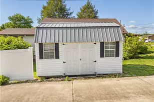 23 Delaware St, Mineral Wells, WV 26150 - Photo 13