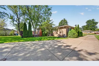 6649 Maplehurst Road, North Olmsted, OH 44070 - Photo 45