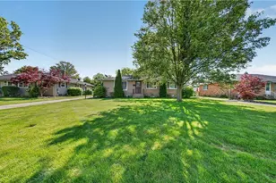 6649 Maplehurst Rd, North Olmsted, OH 44070 - Photo 47