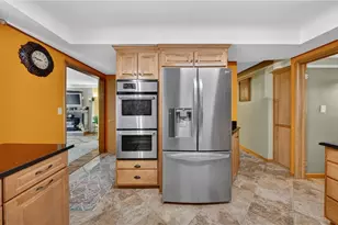 6649 Maplehurst Rd, North Olmsted, OH 44070 - Photo 11