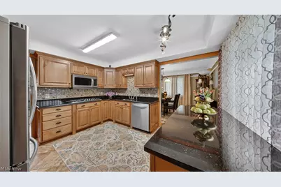 6649 Maplehurst Road, North Olmsted, OH 44070 - Photo 9