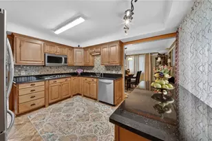 6649 Maplehurst Rd, North Olmsted, OH 44070 - Photo 9