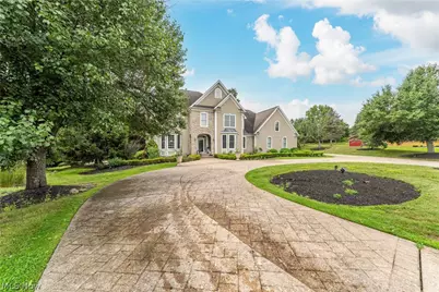 915 Creek View Drive, Aurora, OH 44202 - Photo 3