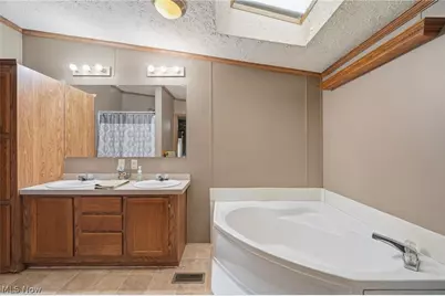 4613 N Lake Road, West Farmington, OH 44491 - Photo 27