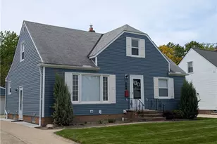 1678 Byron Dr, Mayfield Heights, OH 44124 - Photo 3