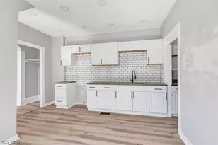 9807 Parkgate Ave, Loveland, OH 44108 - Photo 5