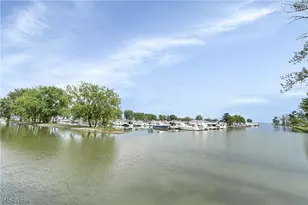 10850 E Bayshore Rd, Marblehead, OH 43440 - Photo 33