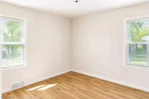 13711 Bennington Ave, Loveland, OH 44135 - Photo 5
